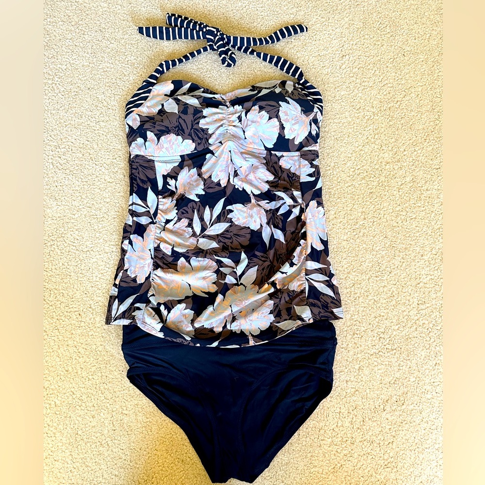 A Pea In The Pod Maternity Tankini Size Small